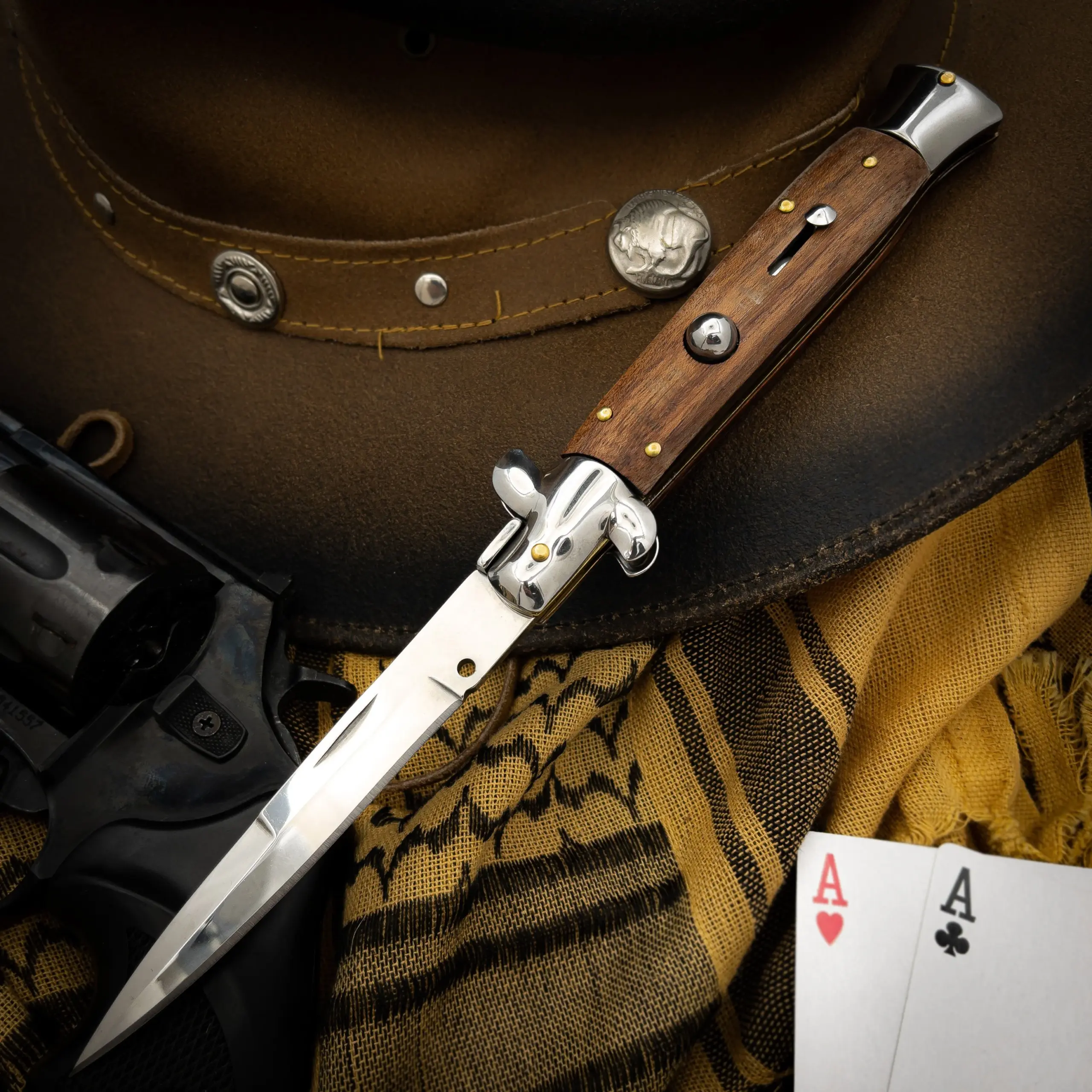 Класичний італійський складаний ніж-стилет